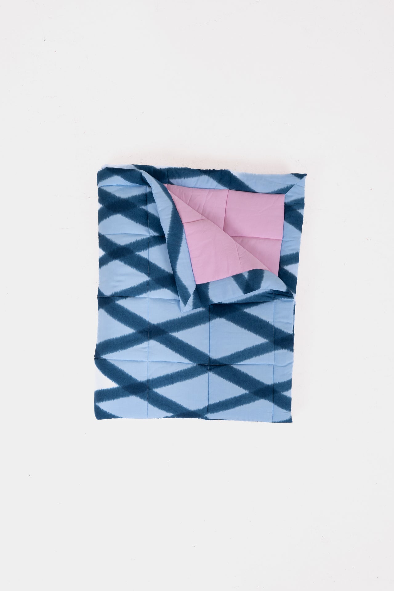 Blue Diamond Bobo Puffer Blanket